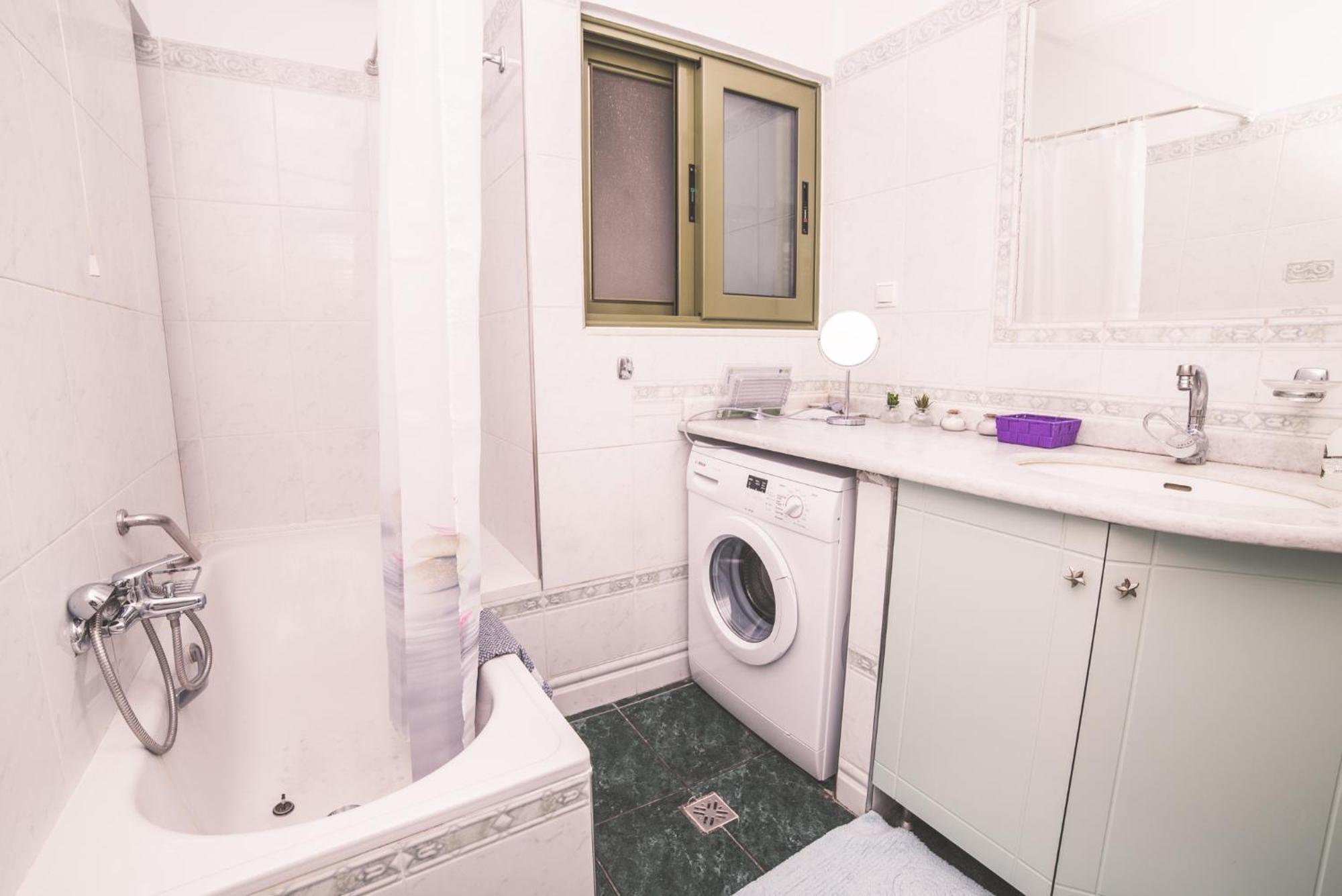 Lazarus 2Bd Apartment In The Center Patras Extérieur photo