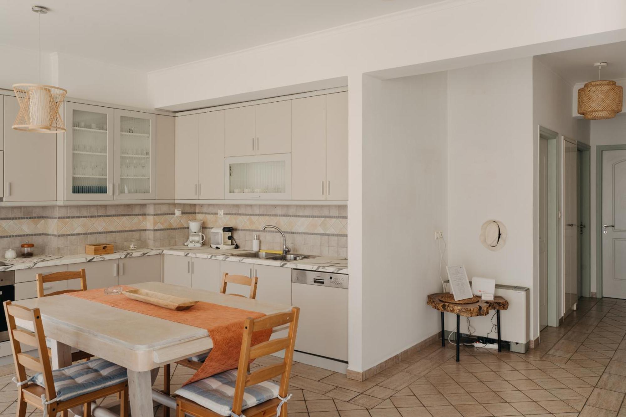 Lazarus 2Bd Apartment In The Center Patras Extérieur photo